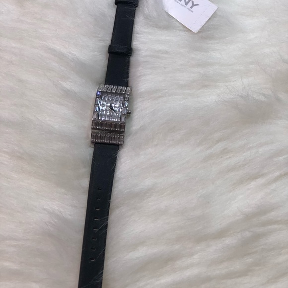 Vintage DKNY women wrist watch main image 5